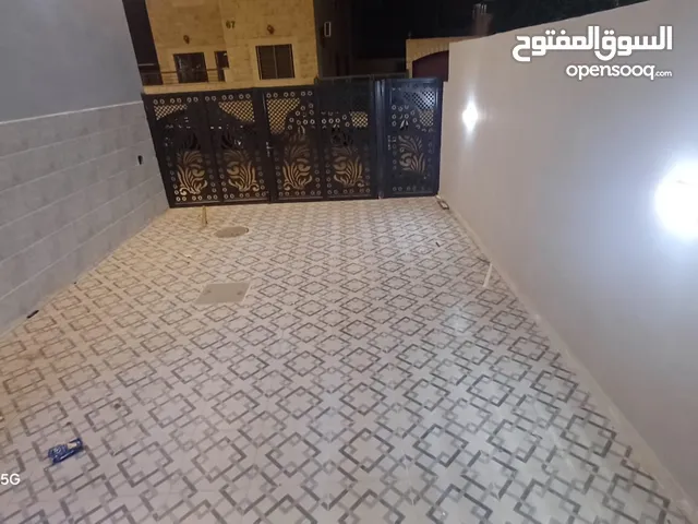 110 m2 3 Bedrooms Apartments for Sale in Aqaba Al Sakaneyeh 9