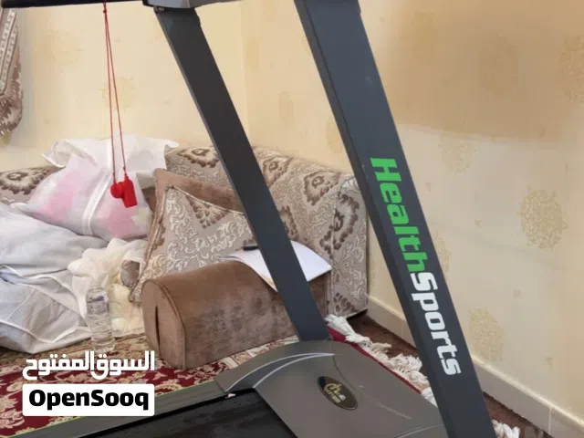 سير رياضي شبه الجديد