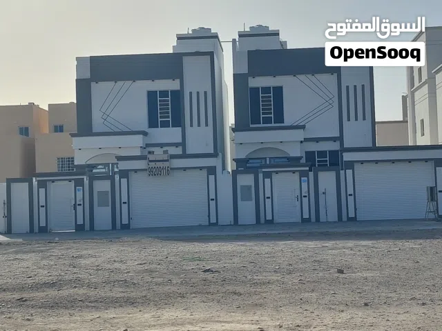 من المالك فلل بمواصفات راقيه السادسه العامرات