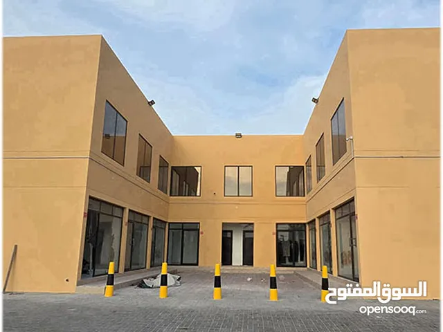 للبيع مبنى تجاري حديث بعائد ممتاز