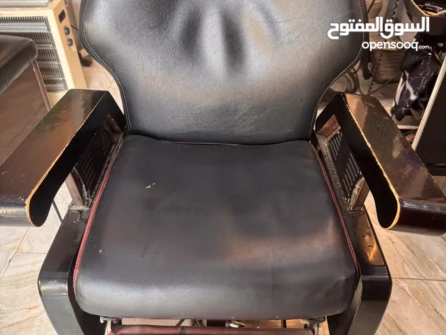 كراسي حلاقه نظيفا قيم واخذ بالي يرضي الله