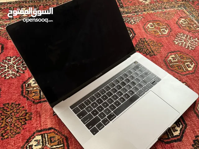 Macbook Pro 15" 2016 i7, 16GB RAM, 256GB
