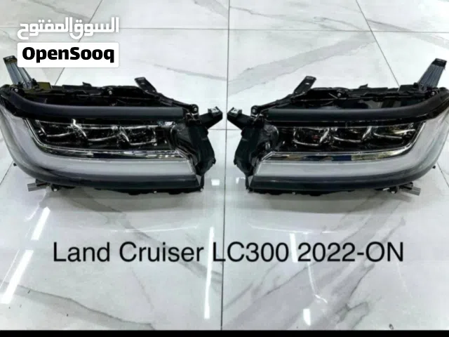للبيع شمعات أمامية لاندكروزر صالون موديل 2022، قطعة جديدة بالكامل بحالة ممتازة، تصميم حديث