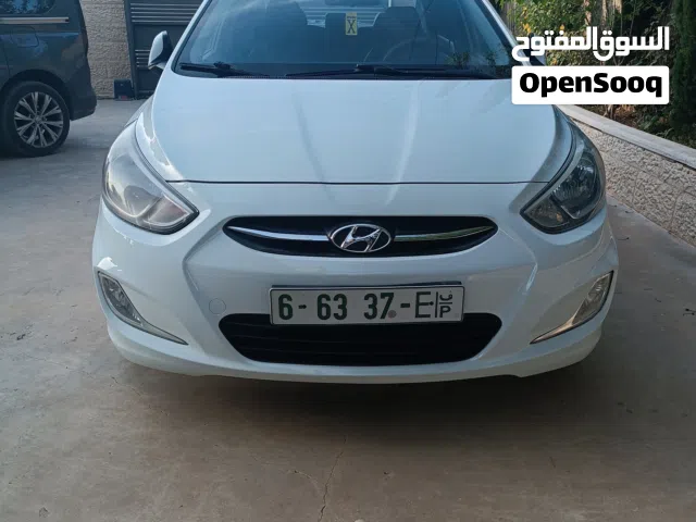 2017 هيونداي اكسنت Standard