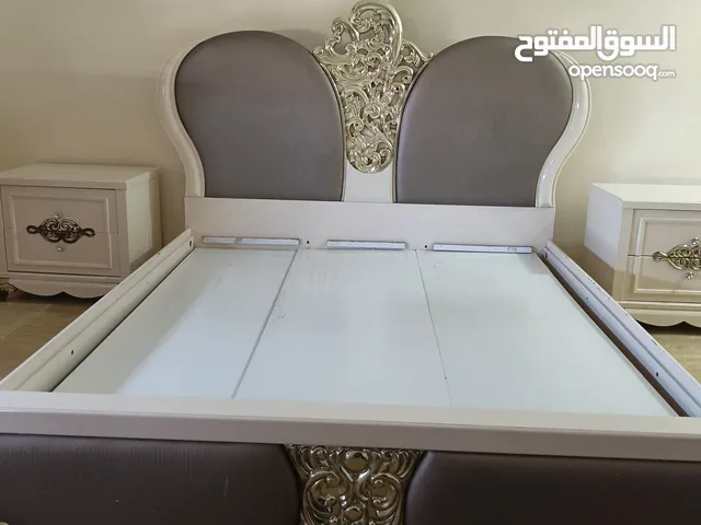 غرفة نوم مستعملة للبيع