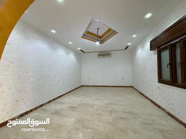 230 m2 3 Bedrooms Apartments for Rent in Tripoli Al-Serraj