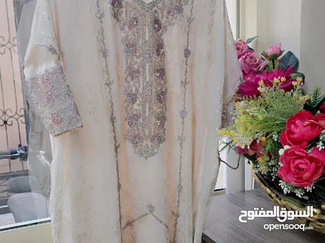 لبس إماراتي راقي