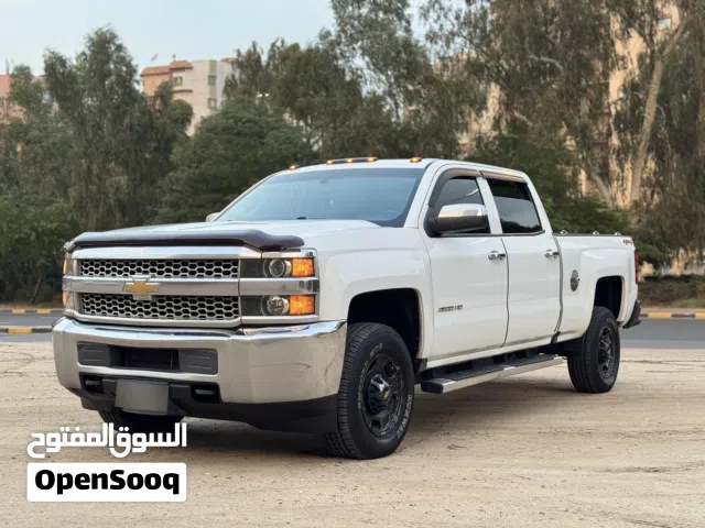 Used Chevrolet Silverado in Hawally