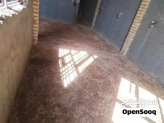 عمل تنضيف الانقاض