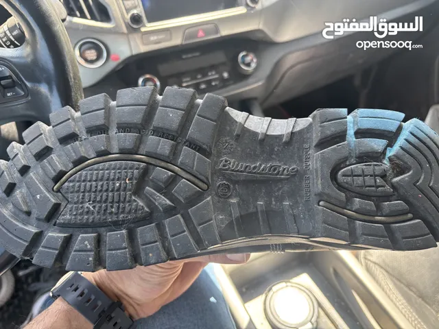 بوسطار بلوند ستون