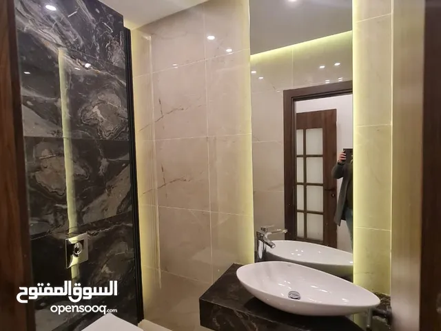 198 m2 3 Bedrooms Apartments for Sale in Zarqa Madinet El Sharq