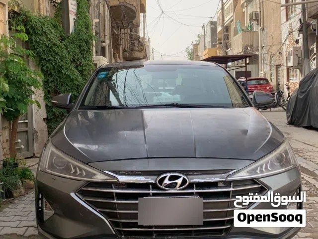 2020 هيونداي النترا Standard