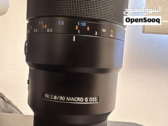 Sony FE 90mm f/2.8 Macro G OSS Lens – Excellent Condition