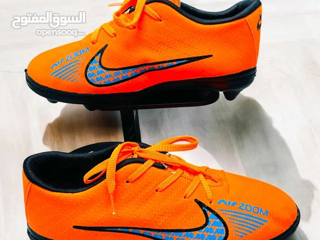 حذاء Nike تارتان جيلاتين قياسات شبابي 36/37/38/39/40 العنوان .. بغداد حي الجهاد مجاور مدينة