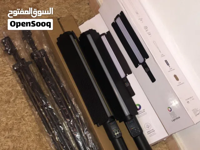 إضاءة RGB LED بعدة الاوان