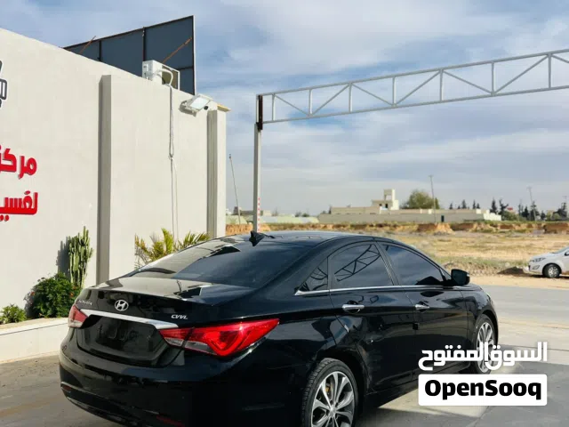 2014 هيونداي سوناتا SE