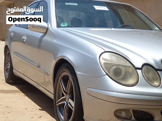 2004 Mercedes Benz E-Class E 200