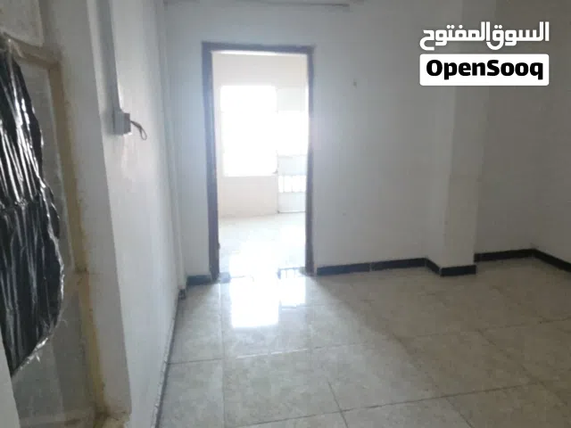 شقق للأجار في الجمهورية الشارع التجاري مقابل معهد النفط