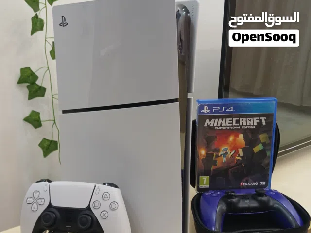 بلايستيشن 5 سليم نسخة السي دي بحال الوكالة مع وحدتين تحكم اصليات و الكرتونة و سيدي ماينكرافت