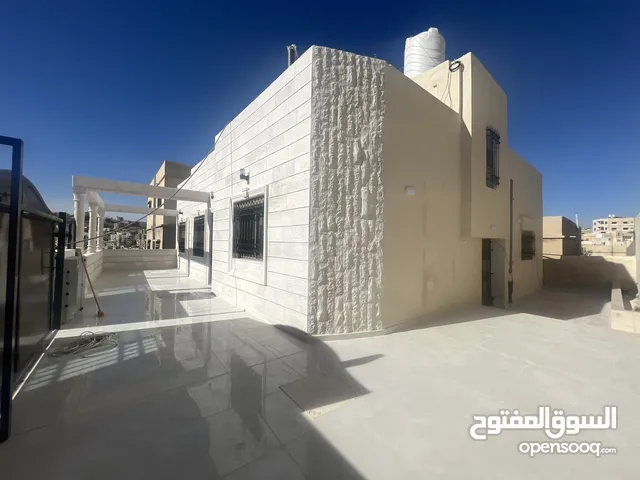 155 m2 3 Bedrooms Townhouse for Sale in Zarqa Shomer