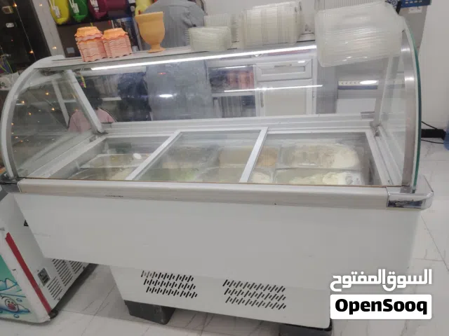 محل مرطبات متكامل من كلشي مكاين ازبري و مجمدات و ثلاجات وسبالت خابطه موطه وخابطه ازبري