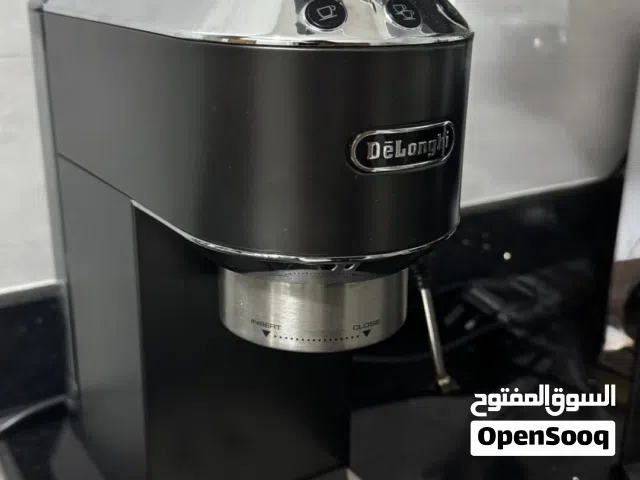 ماكينة قهوة الاحترافية ديدكا من دولنجي شبه جديدة نظيفة جداً مع ضمان و جميع الملحقات