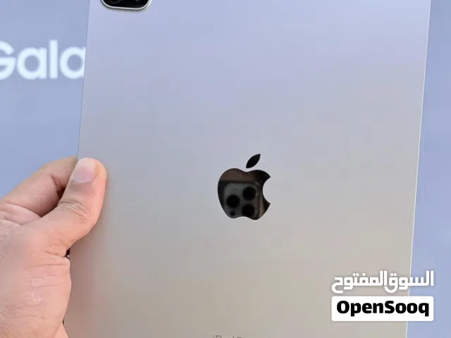 iPad Pro(M2 4th Generation 11inch) 128gb Shop Warranty One Month it's Very Clean Good Condition