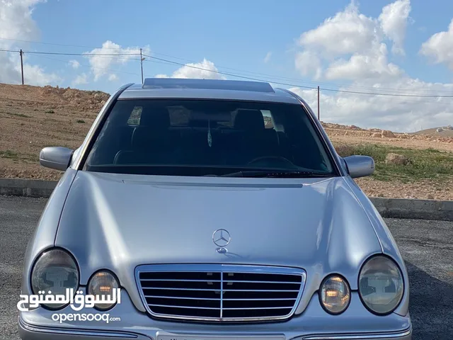 Mercedes Benz E-Class 2001 in Zarqa