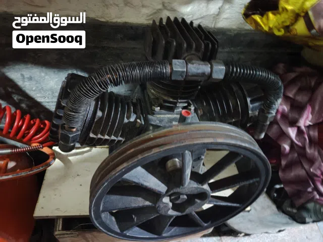 راس كمبريصة هواء 300/500/لتر 3روس شغال .للبيع الزرقاء الجديده البتراوي بقرب من فندق الجوابره.