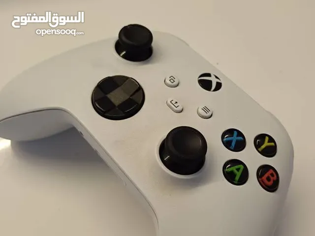 يد اكس بوكس سيريس اس الاصلية اللي جاية مع الجهاز