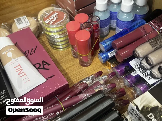 BRAND NEW MAKEUP 1 KD ONLY