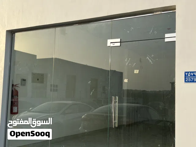 محلات تجاريه للإيجار شارع النزهة وعلى شارع حيوي