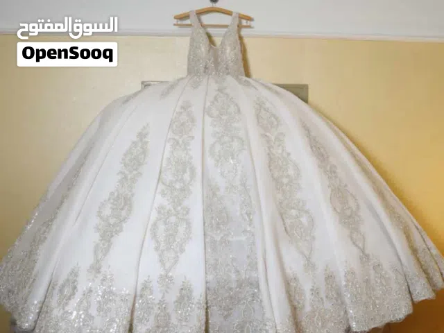 فستان زفاف