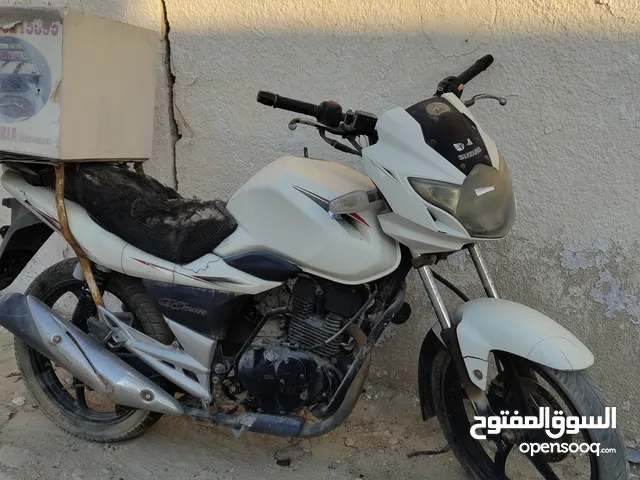 Motorcycle Cheap Bajaj Pulsar/Suzuki/Sanya 150-220 for Spare Parts/Scrap