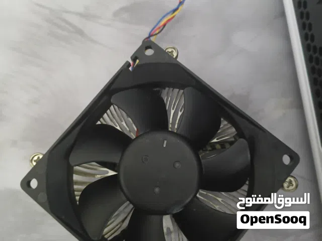 مروحة معالج مع المثبت