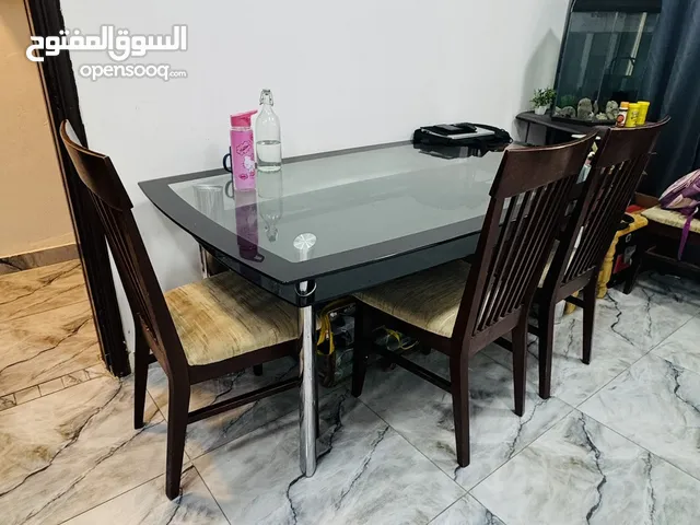 Dinning Table with 4 Chairs