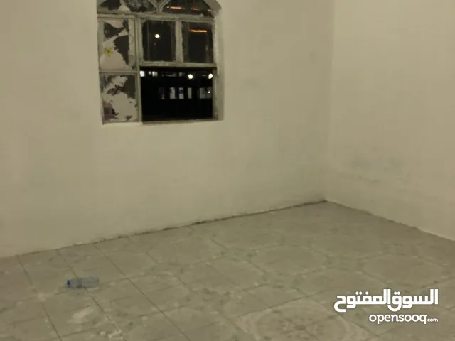 90 m2 2 Bedrooms Apartments for Rent in Basra Al Mishraq al Jadeed