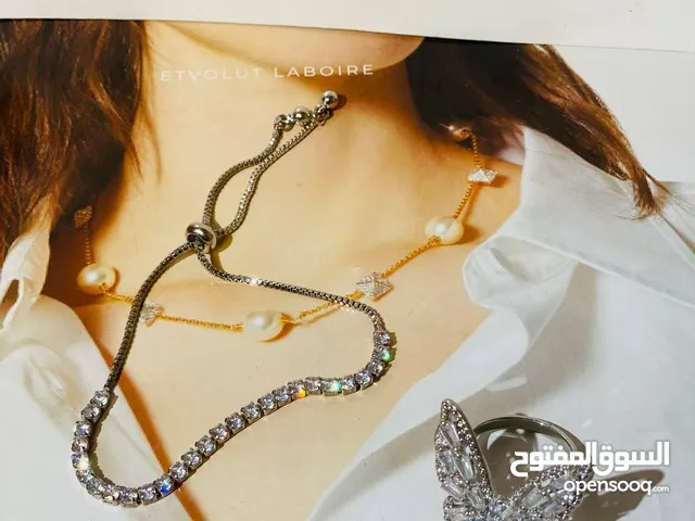 عرض....سوار كرستال مع خاتم الفراشه طلاء ثابت جوده عاليه
