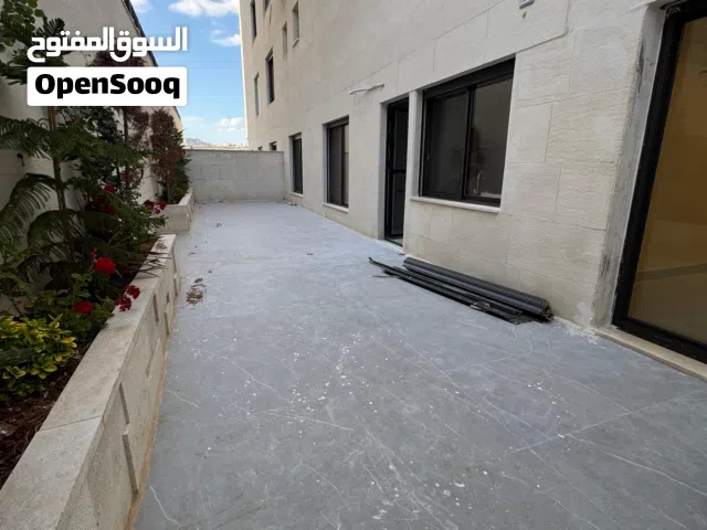 عرض مميز / لم تسكن / تشطيبات سوبر ديلوكس / موقع هادئ / الجبيهة