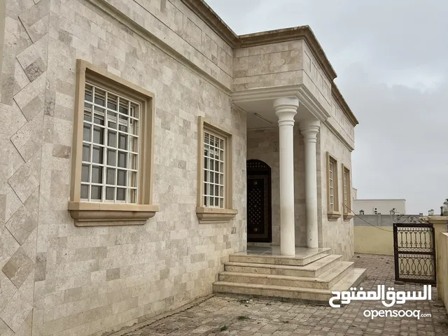 متوفر من الان فيله راقية مؤثثة كاملة ونظيفة جدا مكونة من 4 غرف وصالة ومطبخ في صحلنوت لإيجار اليومي