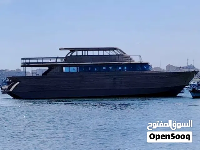 يخت 30 متر خشب موجني فرنسي (عضم) الطول: 30 متر العرض: 7 متر