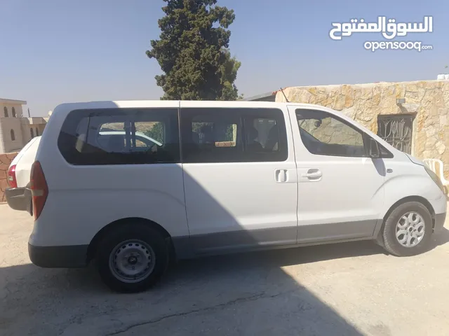 باص هونداي H1