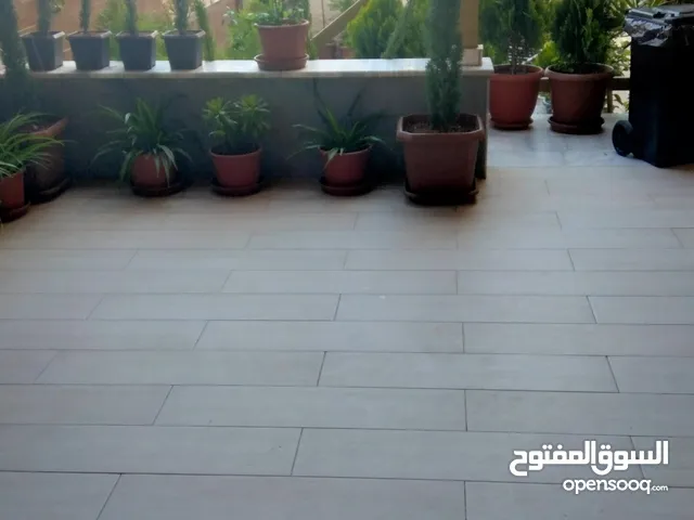 شقه ارضيه مع حديقه للبيع في طبربور