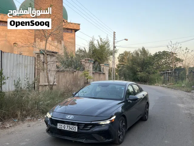 2025 هيونداي النترا Limited