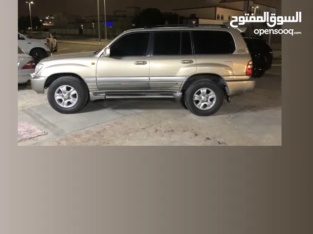 Toyota Land Cruiser VXR in Abu Dhabi