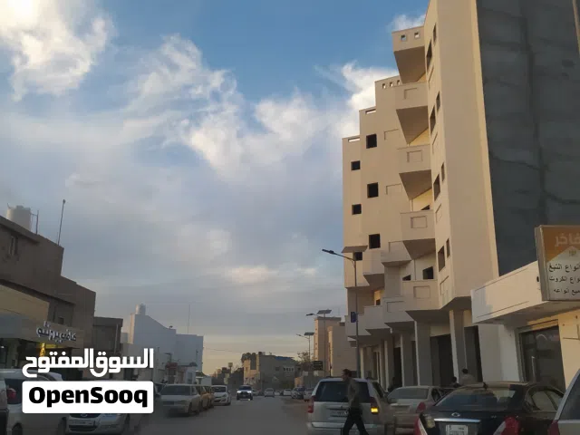 قطعة ارض 580 متر فى شارع الدبلوماسي شارع نادي المحله من الخلف