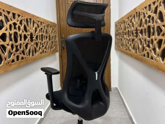 شغلك مهم... كرسيك لازم يكون أريح!  كرسي شبك مصمم للراحة القصوى حتى بأطول أيام الدوام! مش أي كرسي