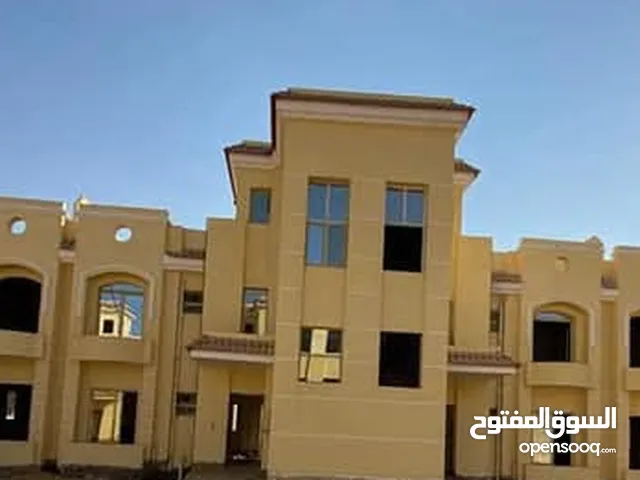 فيلا للايجار بكمباوند واحة الريحان