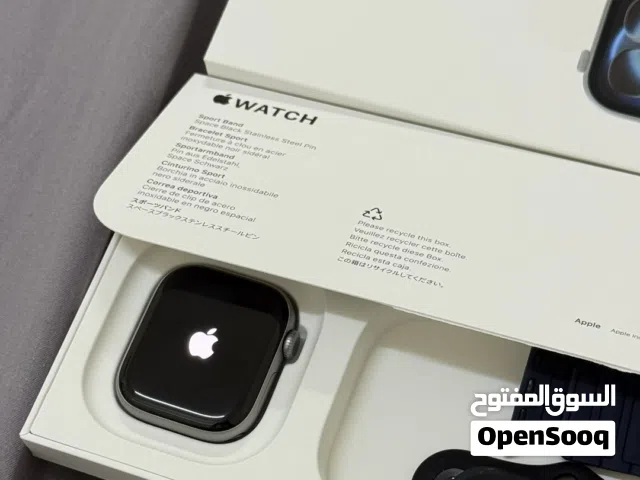 Apple smart watches for Sale in Al Dakhiliya
