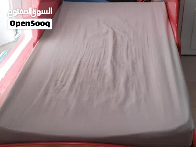 سرير صوفا مع فرشات ماركة ايكيا 600 وسرير طفل مع فرشة 300 فرن غاز ماركة هوفر 300